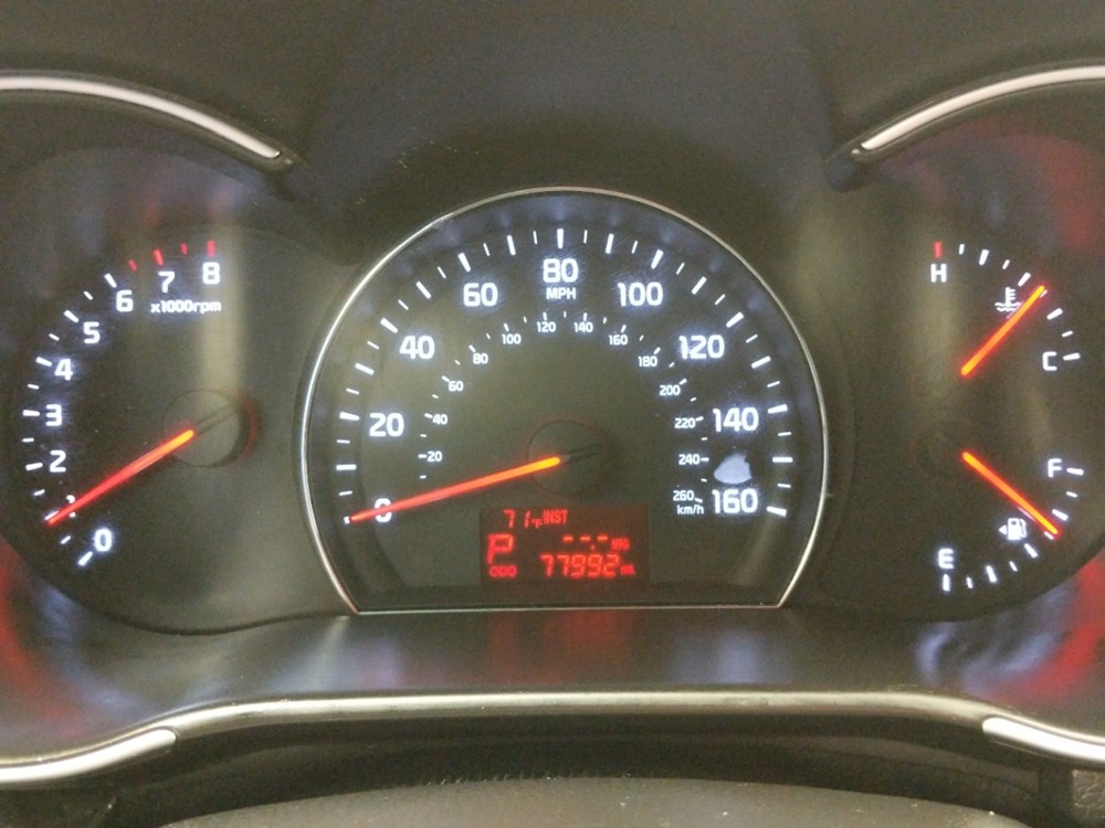 2014 Kia Sorento - Odometer Close Up
