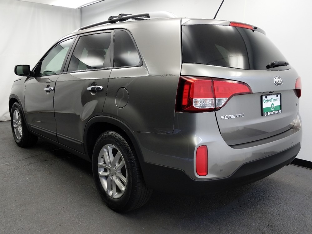 2014 Kia Sorento - Driver Rear Bumper