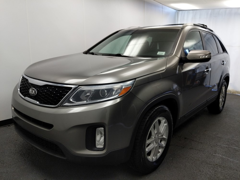 2014 Kia Sorento - Driver Front Bumper