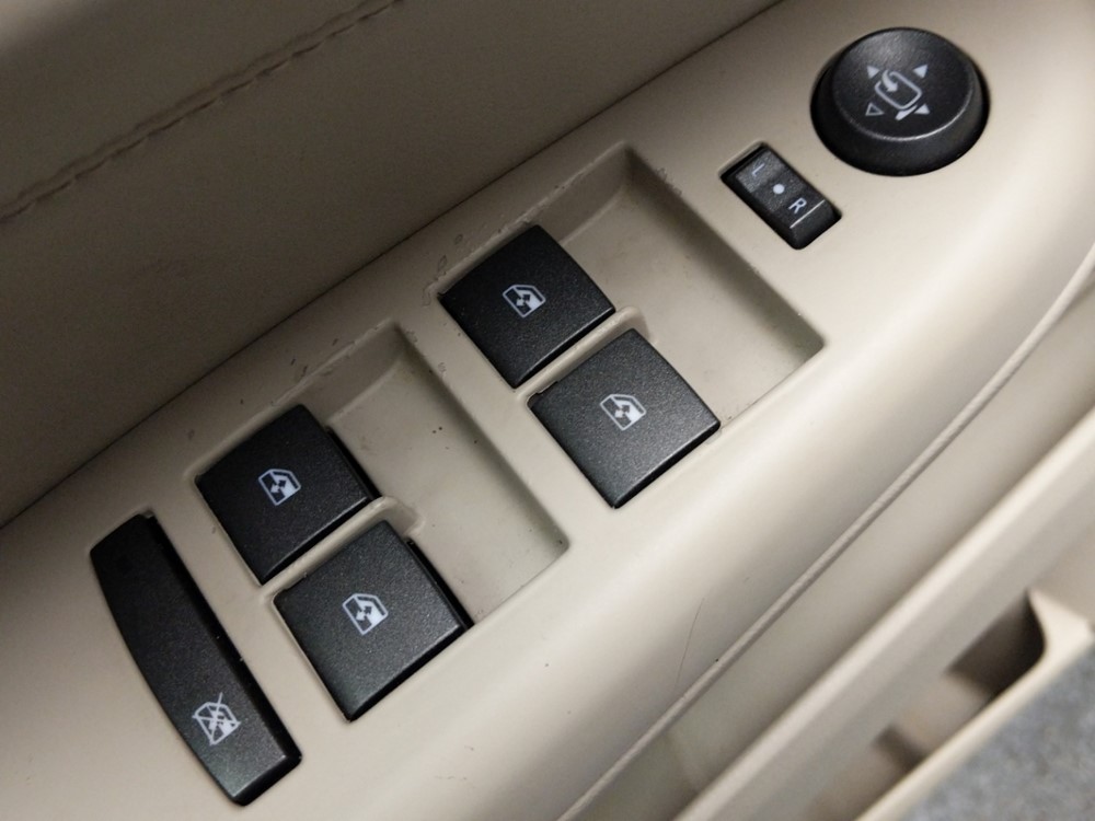 2010 Cadillac SRX - Driver Power Windows/Lock Control
