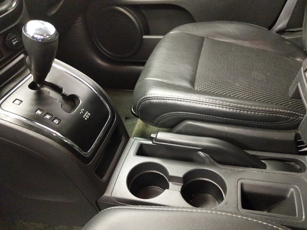 2016 Jeep Compass - Center Console/Cup Holders