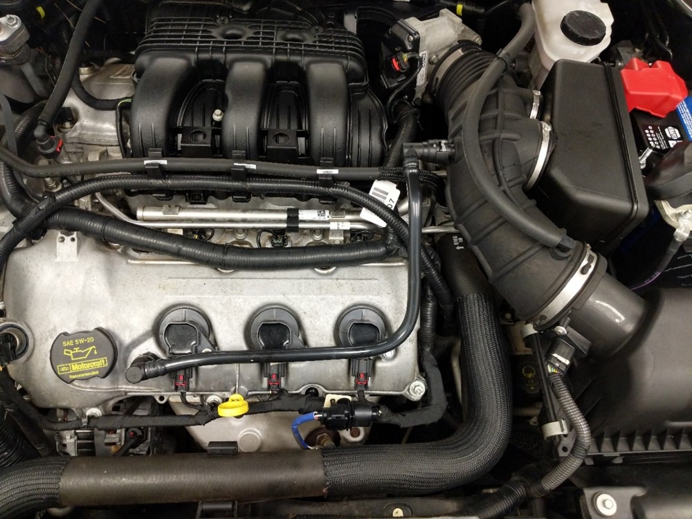 2011 Ford Taurus - Engine