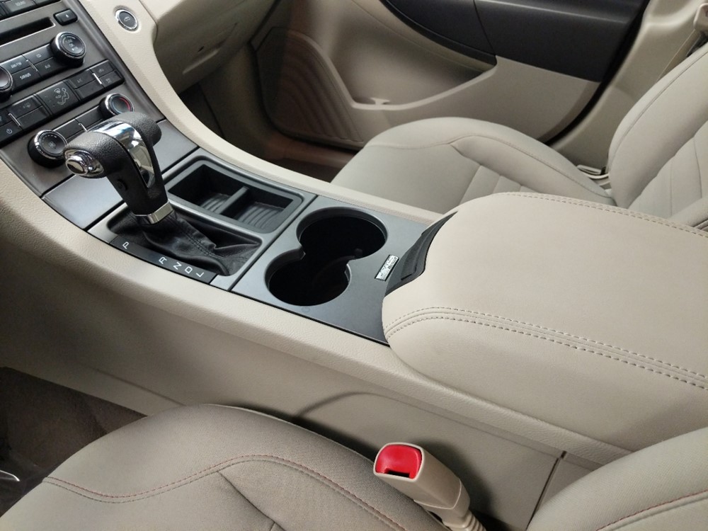 2011 Ford Taurus - Center Console/Cup Holders