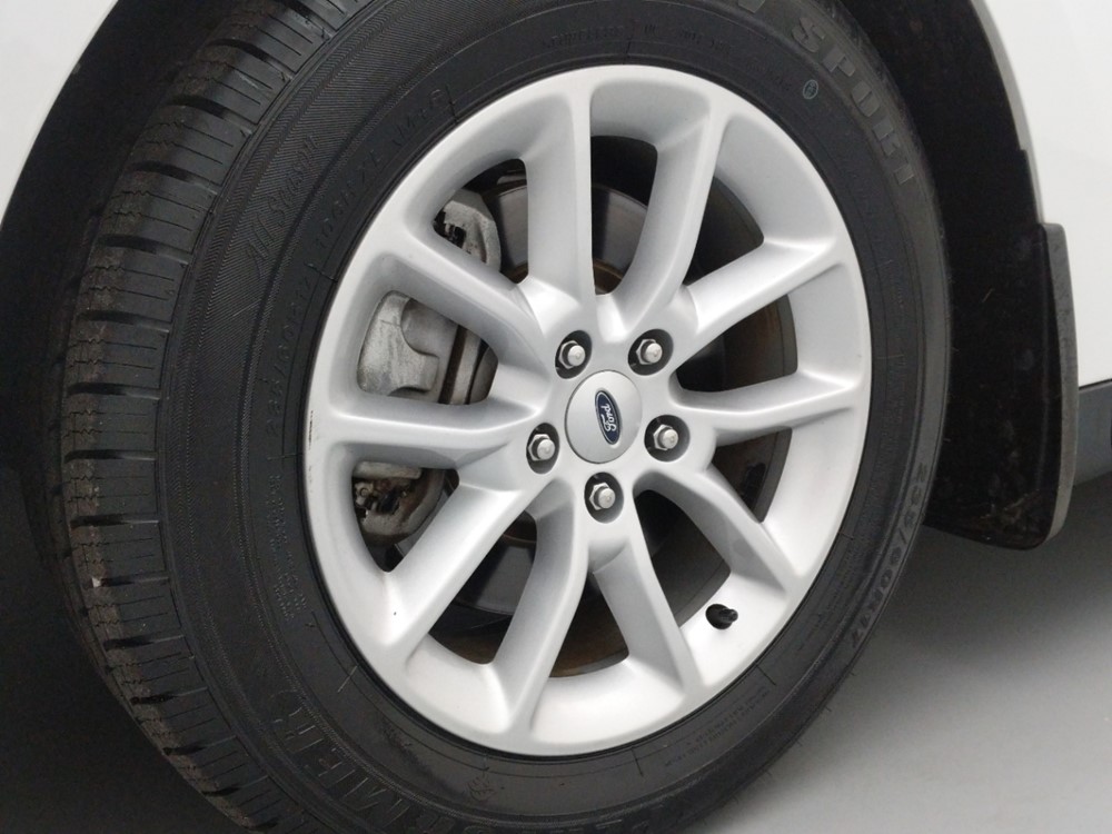 2014 Ford Taurus - Wheel
