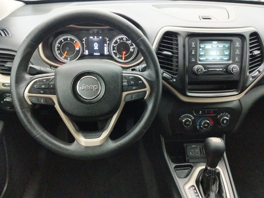 2016 Jeep Cherokee - Driver Dash