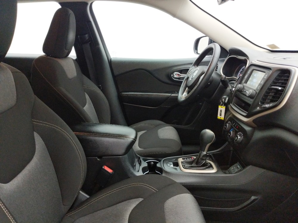 2016 Jeep Cherokee - Passenger Front Seat