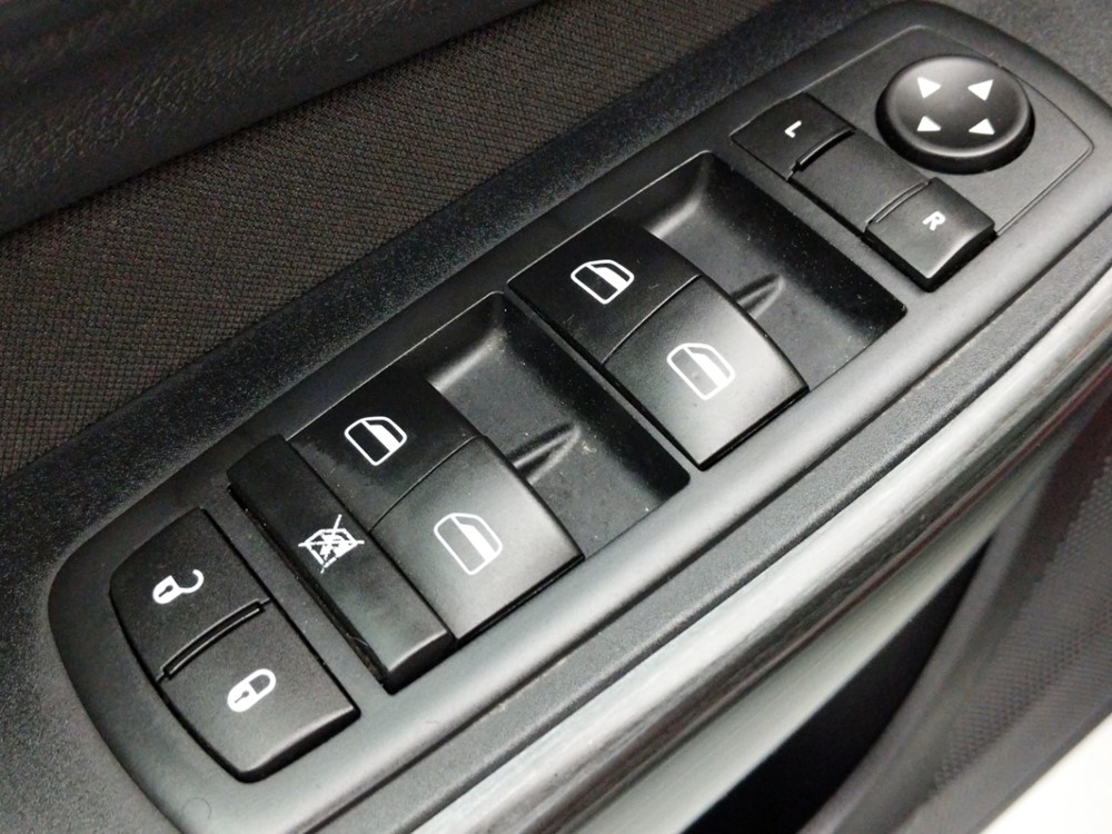 2016 Jeep Cherokee - Driver Power Windows/Lock Control