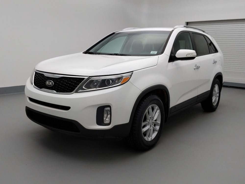 2014 Kia Sorento - Driver Front Bumper