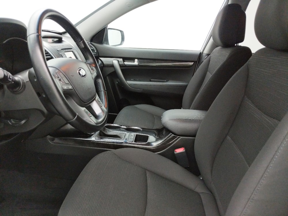 2014 Kia Sorento - Driver Front Seat