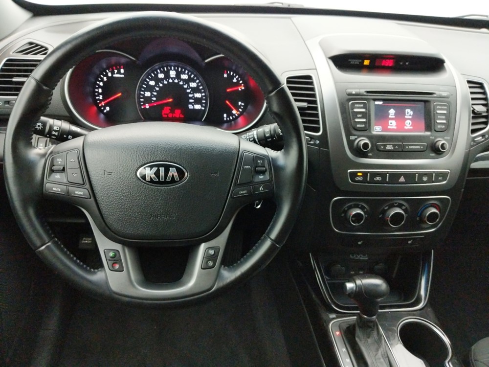 2014 Kia Sorento - Driver Dash