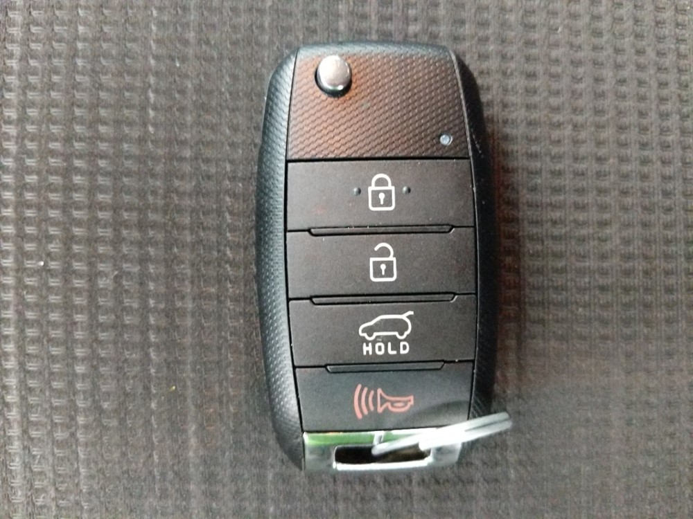 2014 Kia Sorento - Keys