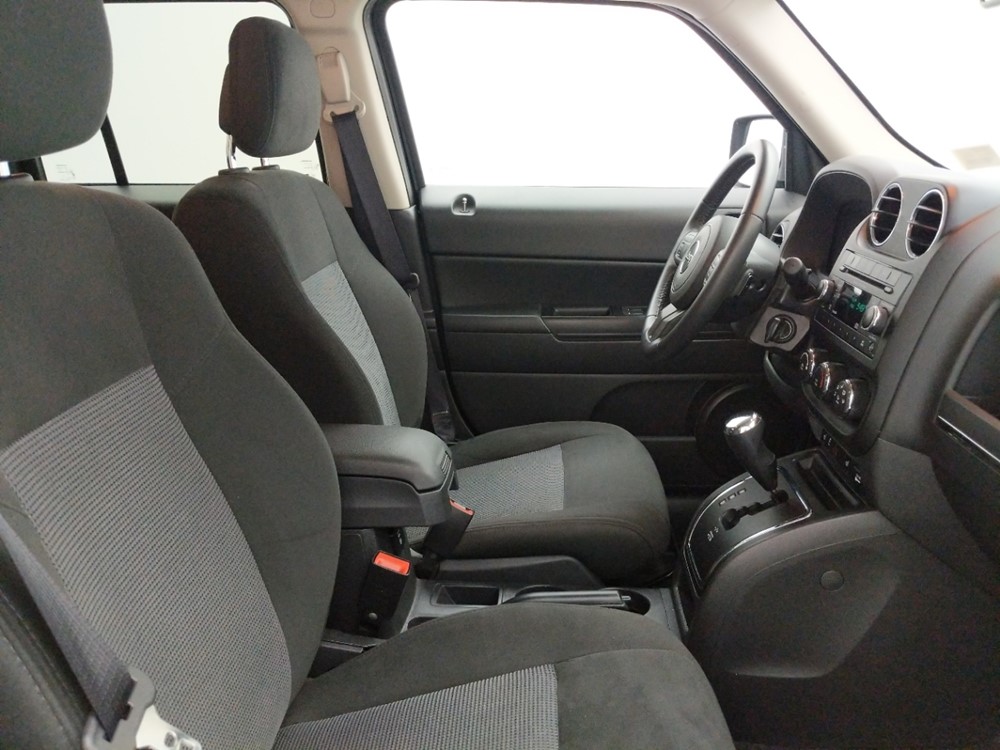 2017 Jeep Patriot - Passenger Front Seat