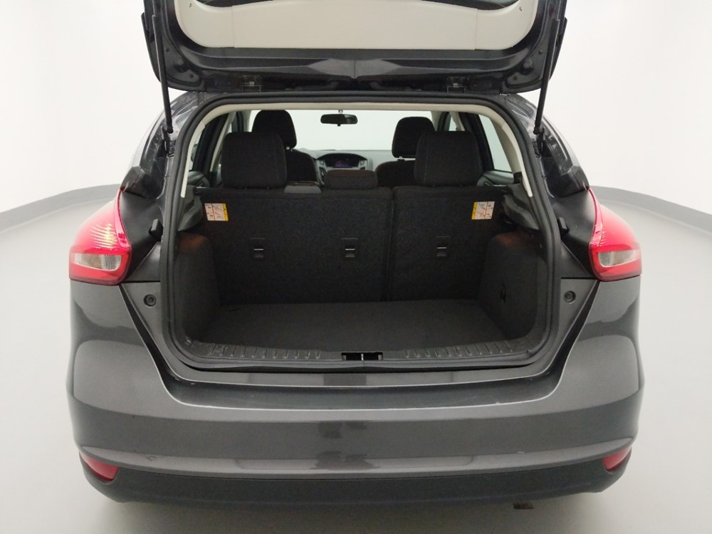 2017 Ford Focus - Trunk