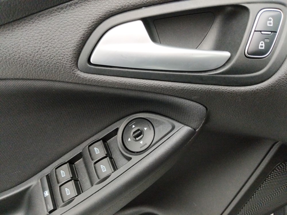 2017 Ford Focus - Driver Power Windows/Lock Control
