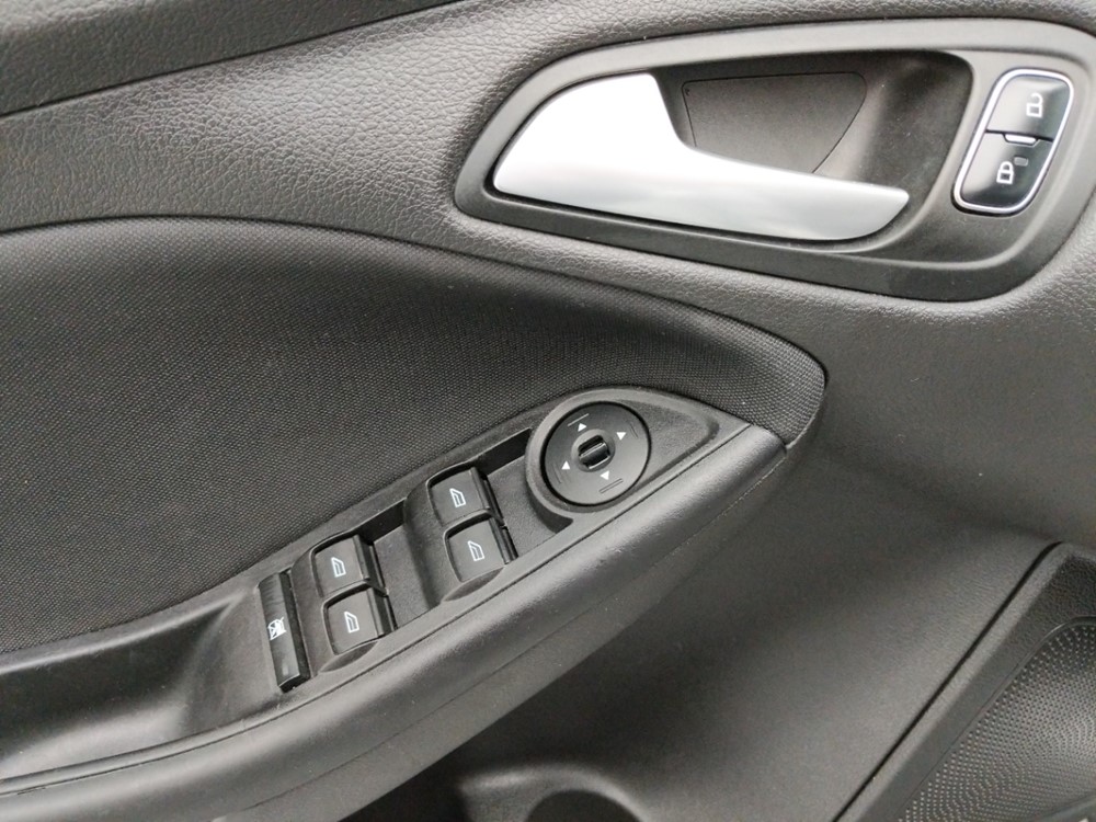 2017 Ford Focus - Driver Power Windows/Lock Control