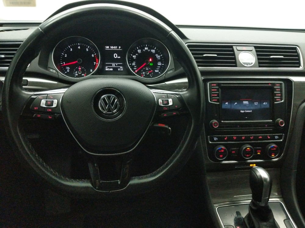 2016 Volkswagen Passat - Driver Dash