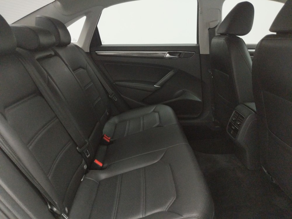 2016 Volkswagen Passat - Passenger Rear Seat