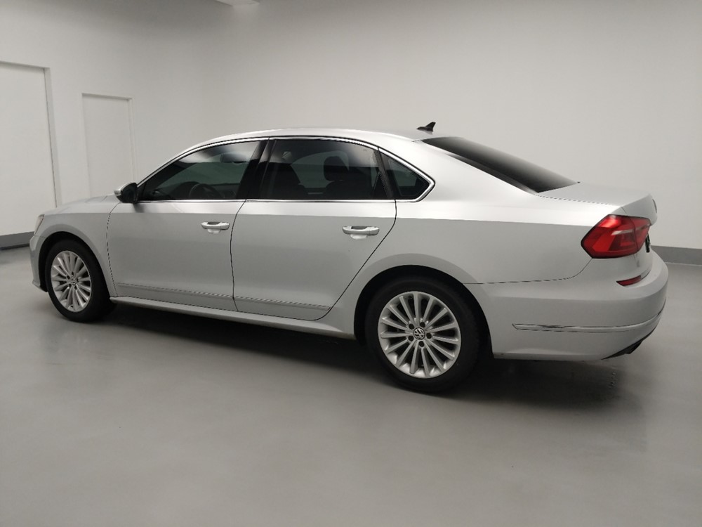 2016 Volkswagen Passat - Driver Rear Side