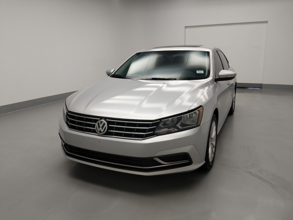 2016 Volkswagen Passat - Driver Front Hood