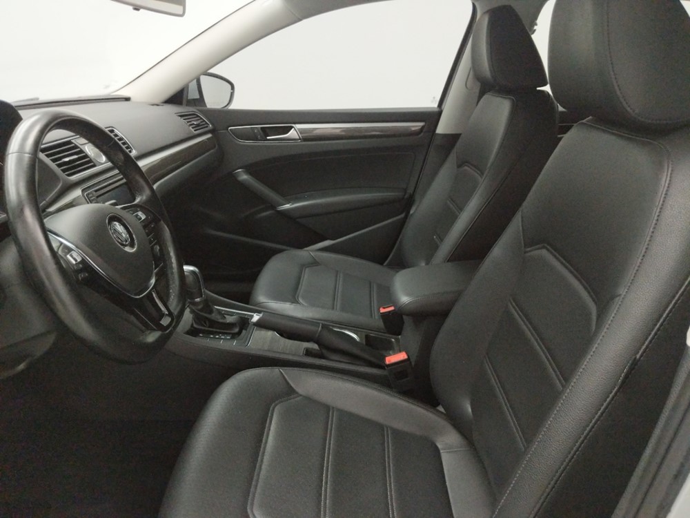 2016 Volkswagen Passat - Driver Front Seat