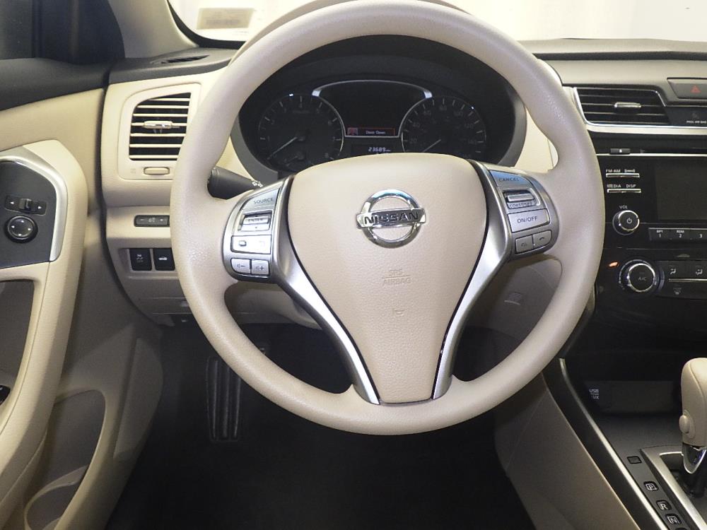 2015 Nissan Altima - Driver Dash