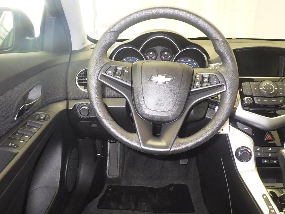 2016 Chevrolet Cruze - Driver Dash