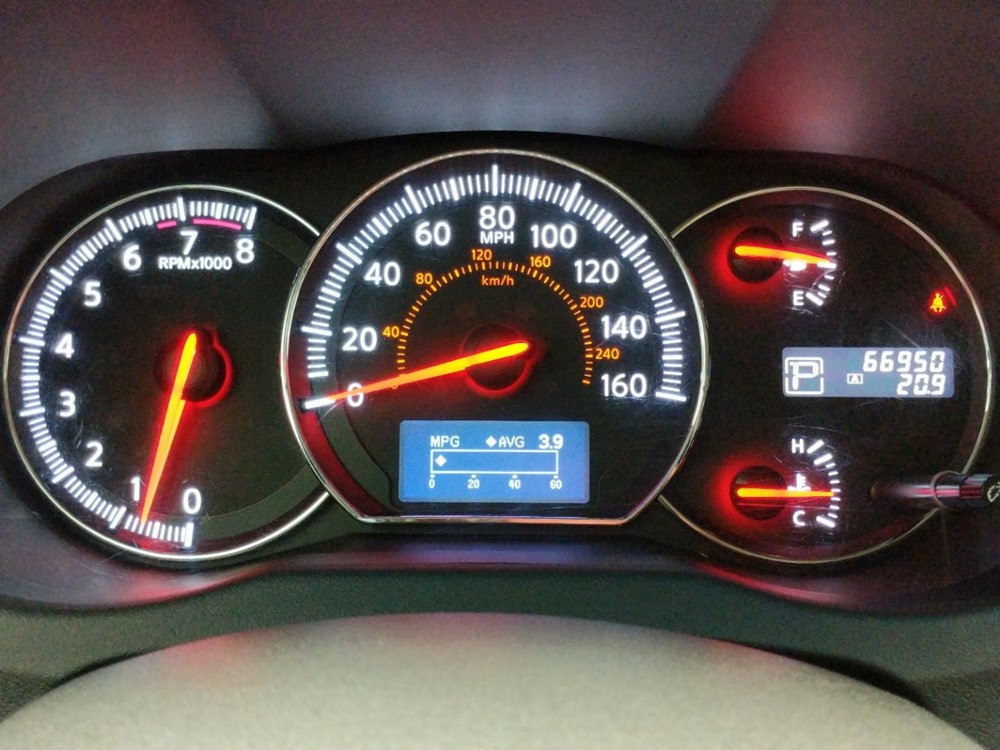 2014 Nissan Maxima - Odometer Close Up