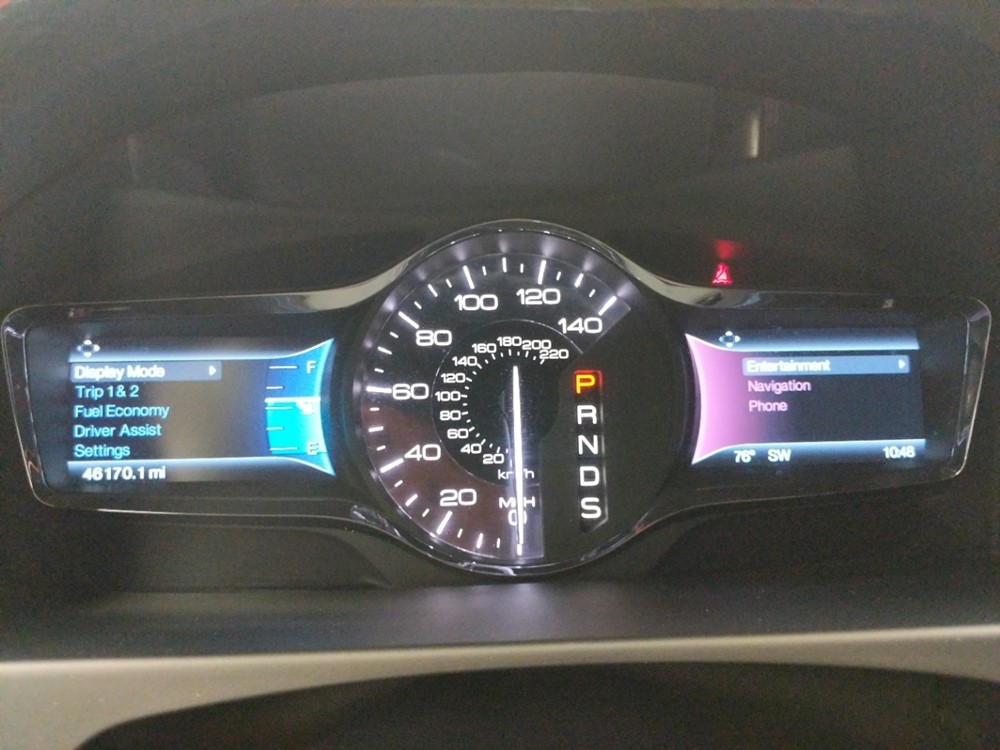 2015 Lincoln MKX - Odometer Close Up