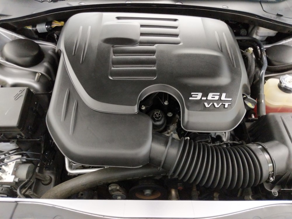 2015 Chrysler 300 - Engine