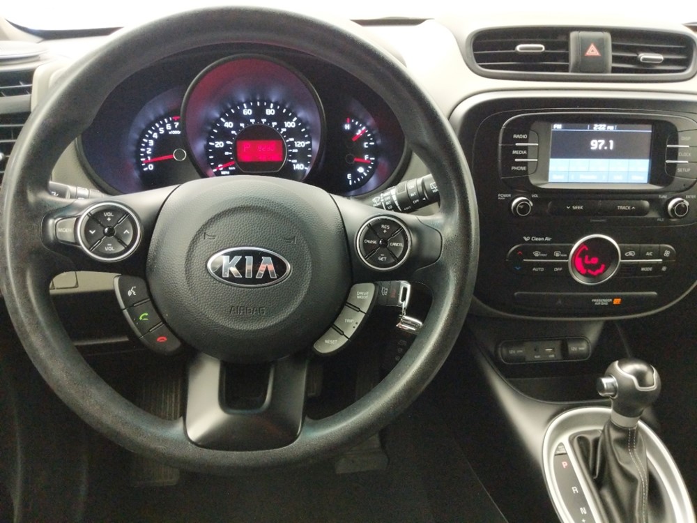 2017 Kia Soul - Driver Dash