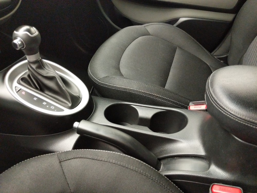 2017 Kia Soul - Center Console/Cup Holders