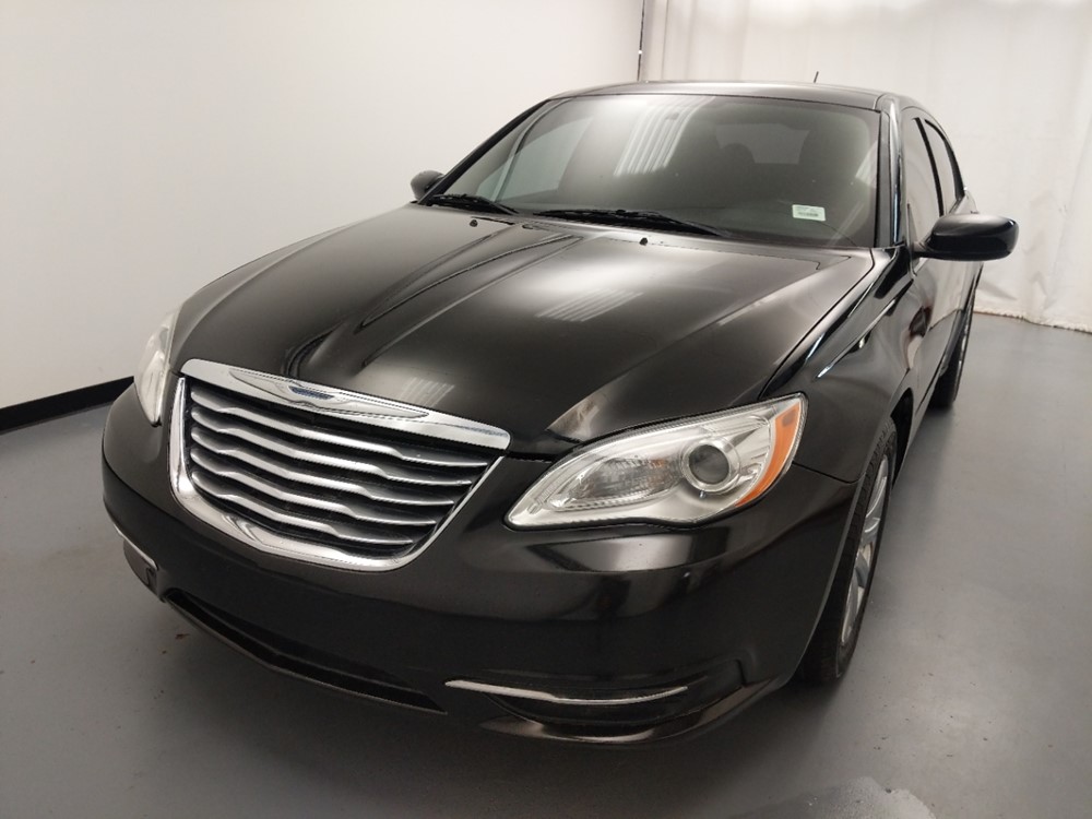 2014 Chrysler 200 - Driver Front Hood