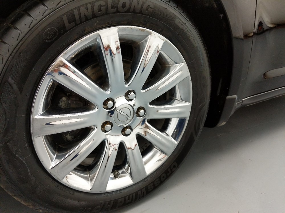 2014 Chrysler 200 - Wheel