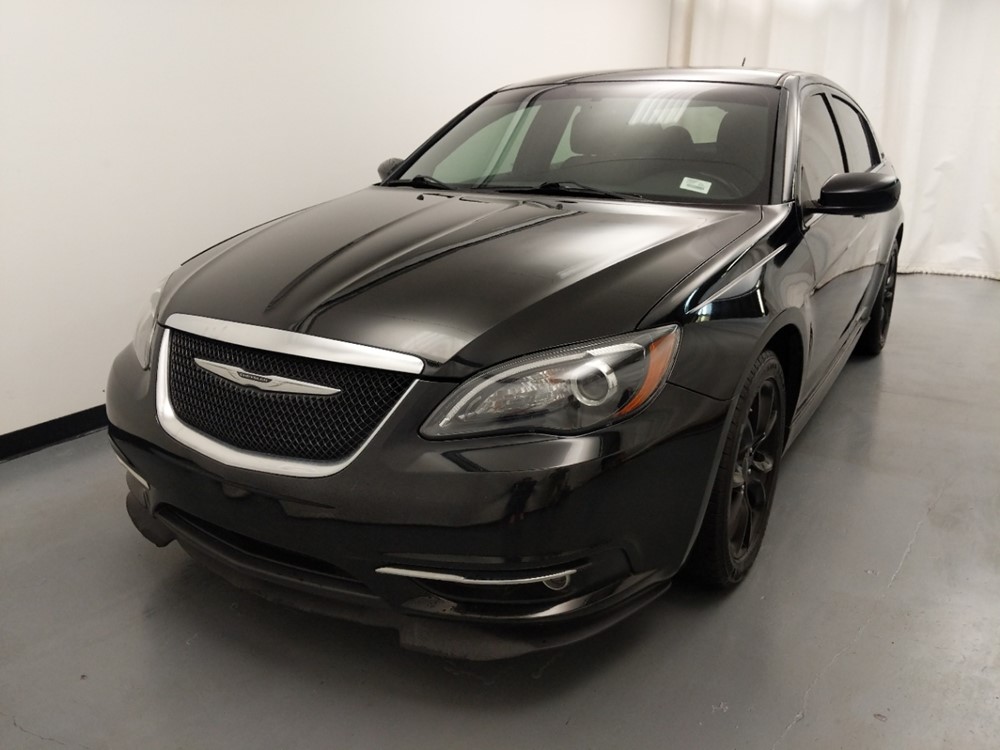 2014 Chrysler 200 - Driver Front Hood