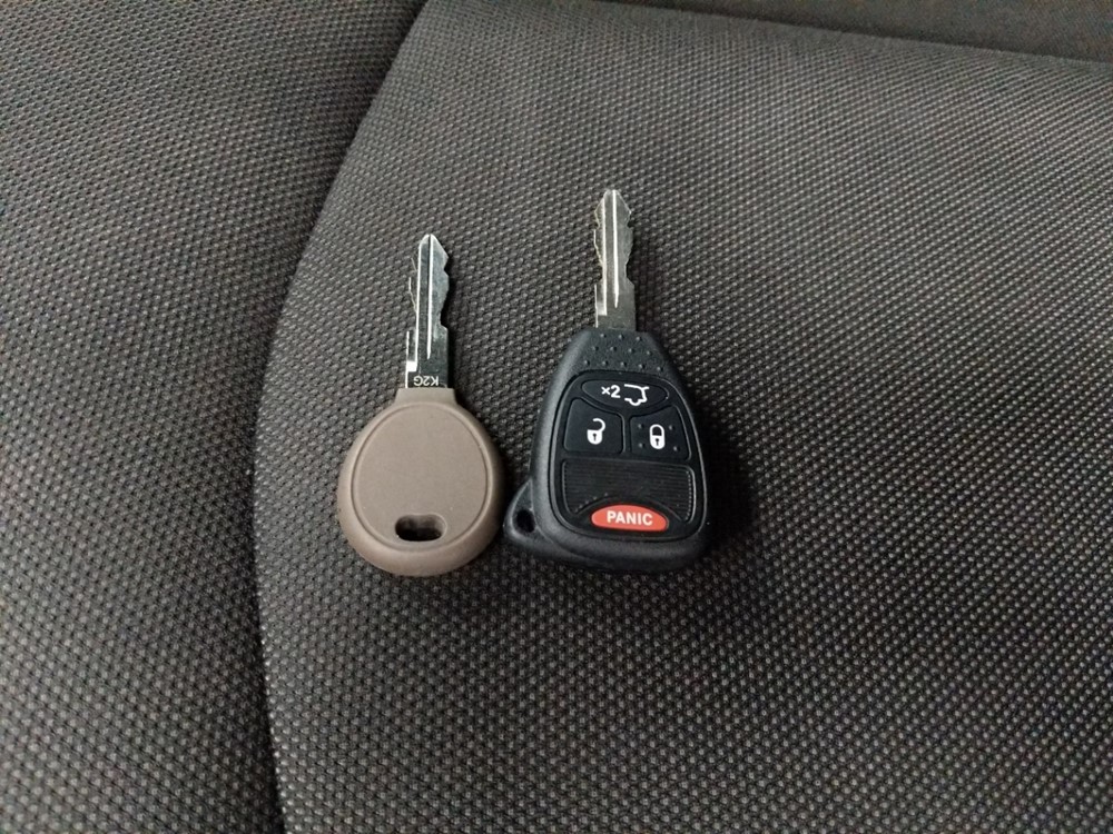 2014 Dodge Avenger - Keys