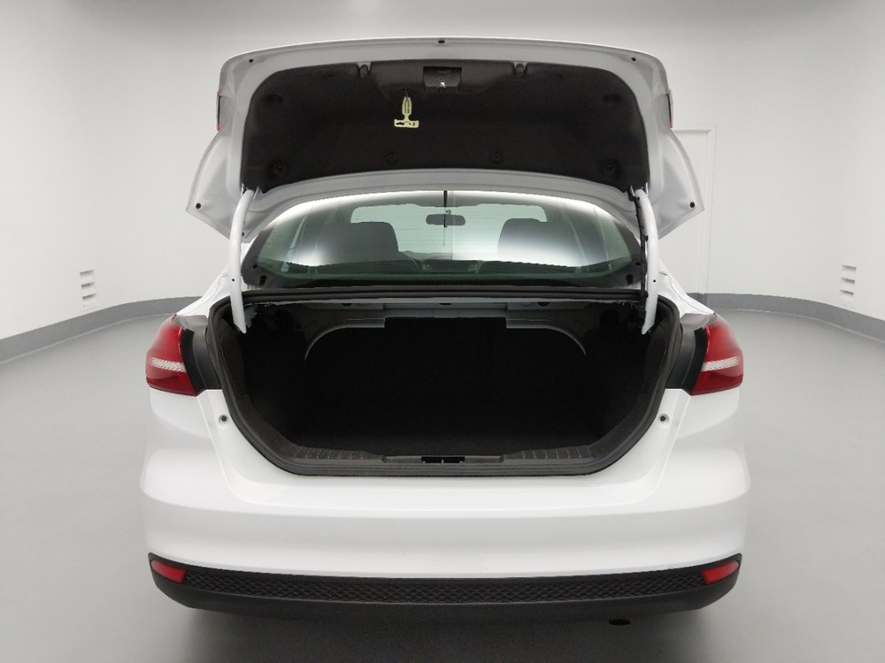 2017 Ford Focus - Trunk
