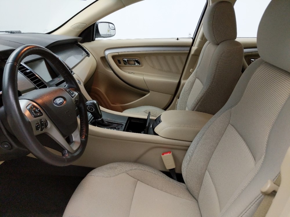 2016 Ford Taurus - Driver Front Seat