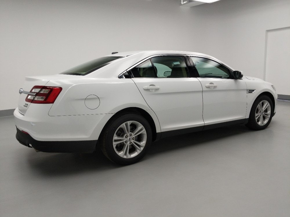2016 Ford Taurus - Passenger Rear Side