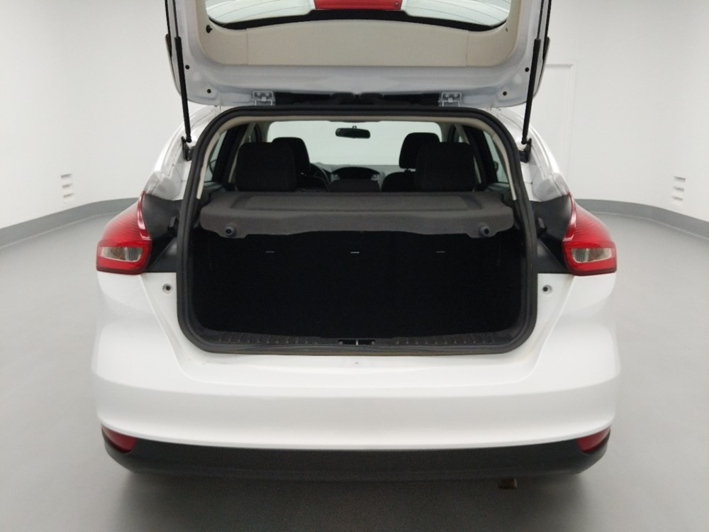 2017 Ford Focus - Trunk