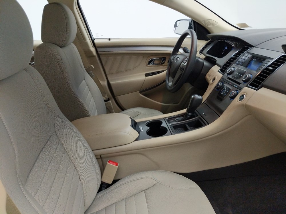 2015 Ford Taurus - Passenger Front Seat