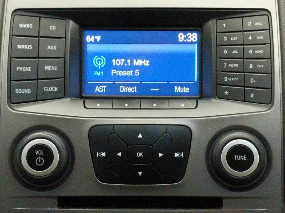 2015 Ford Taurus - Stereo Package