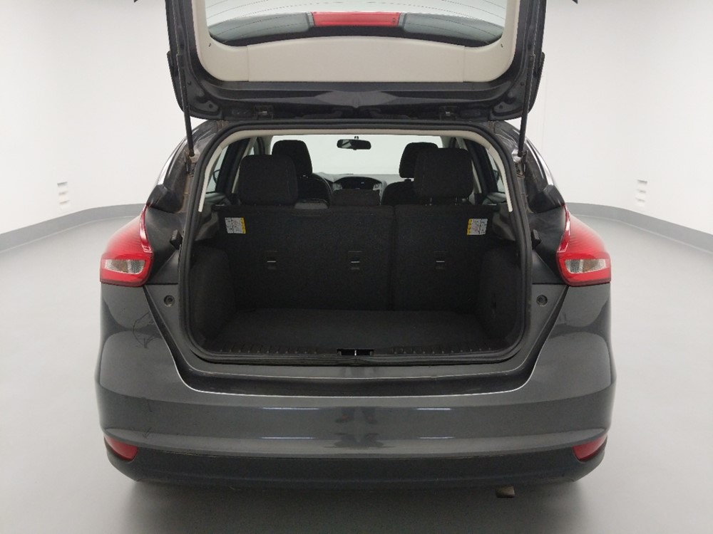 2017 Ford Focus - Trunk