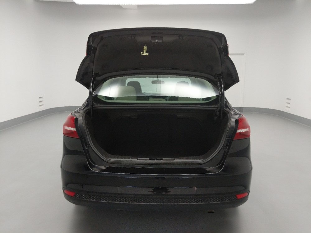 2017 Ford Focus - Trunk
