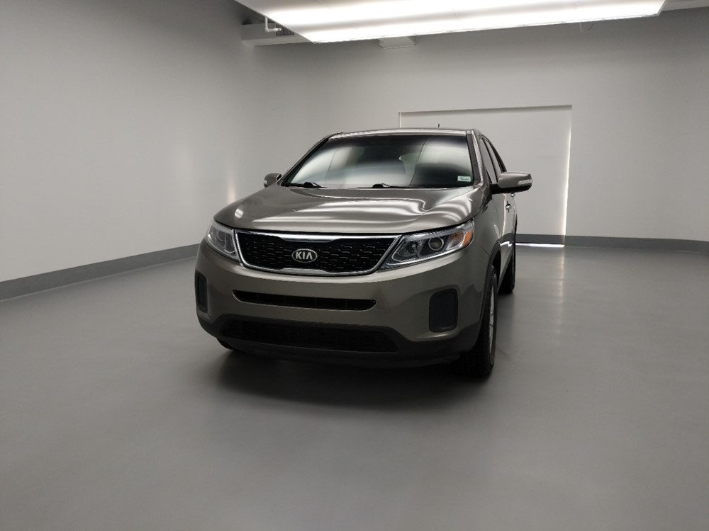 2014 Kia Sorento - Driver Front Hood
