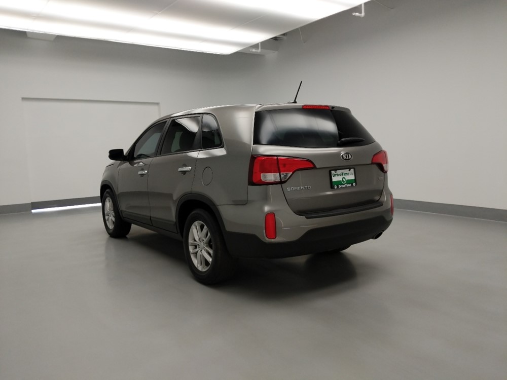 2014 Kia Sorento - Driver Rear Bumper