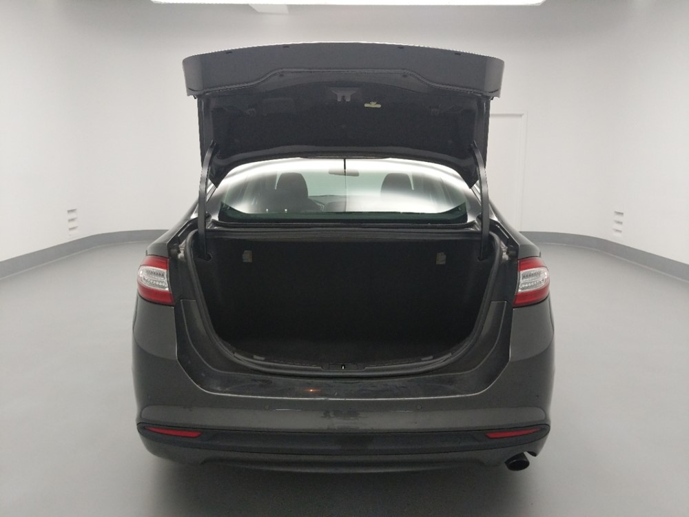 2016 Ford Fusion - Trunk
