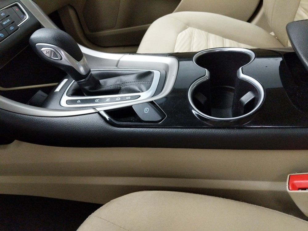 2016 Ford Fusion - Center Console/Cup Holders