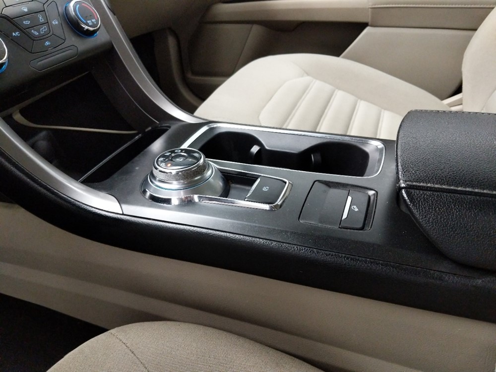 2017 Ford Fusion - Center Console/Cup Holders