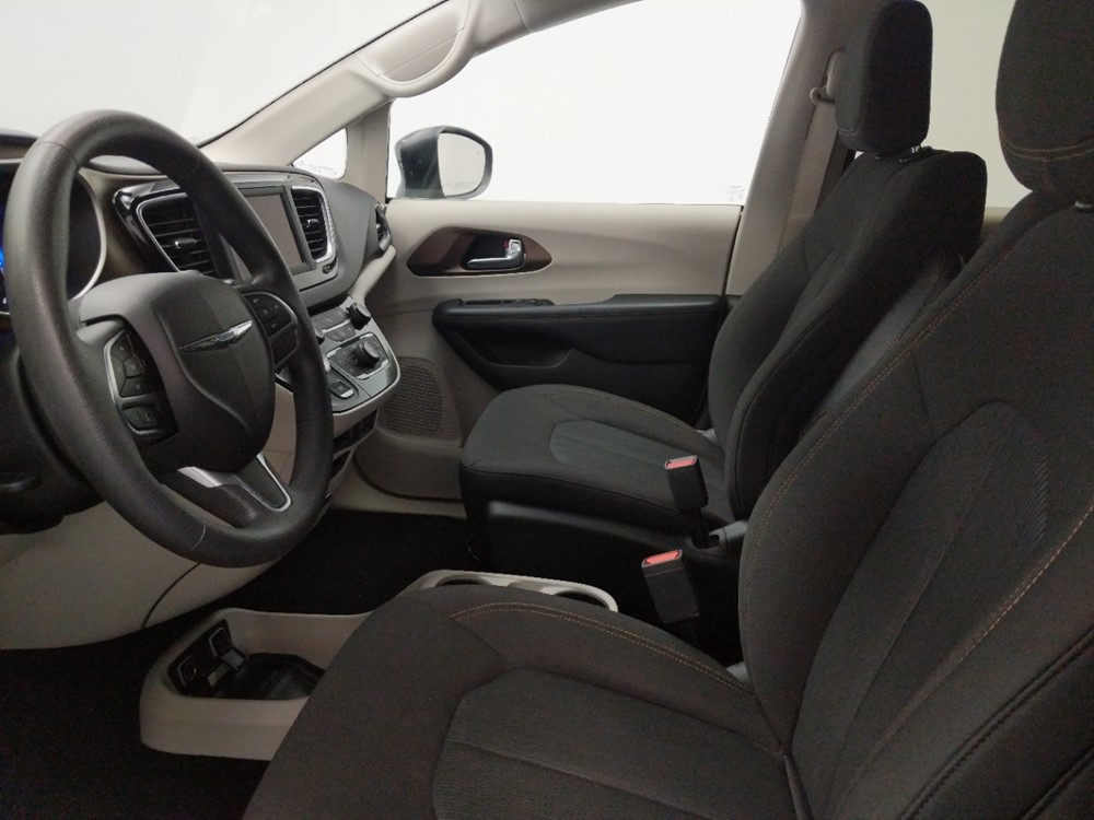 2018 Chrysler Pacifica - Driver Front Seat