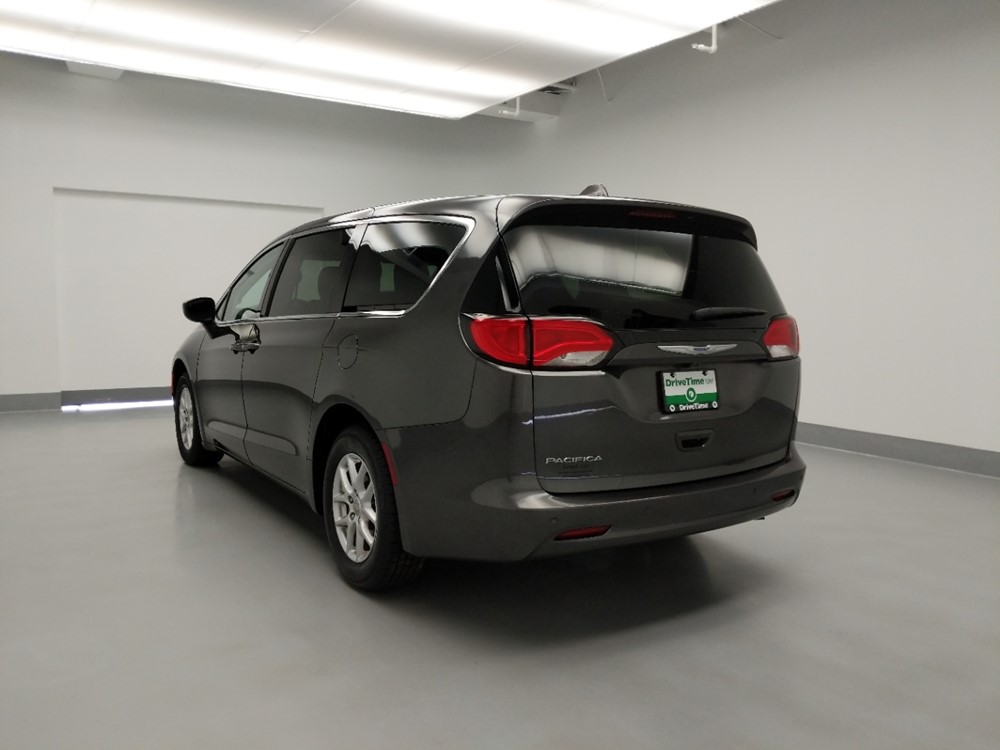 2018 Chrysler Pacifica - Driver Rear Bumper